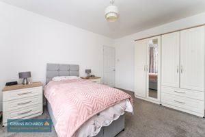 Bedroom- click for photo gallery